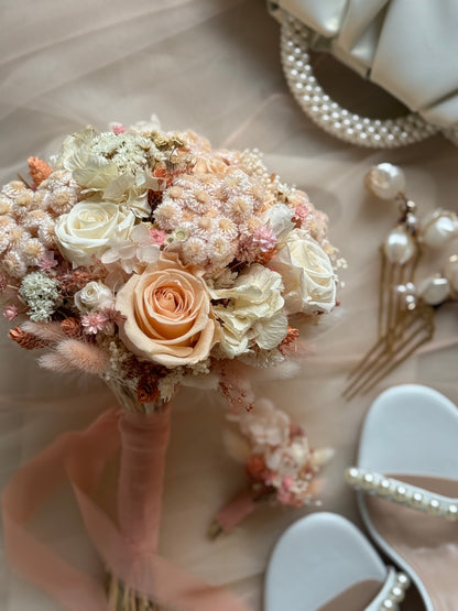 Creamy Wedding Bouquet