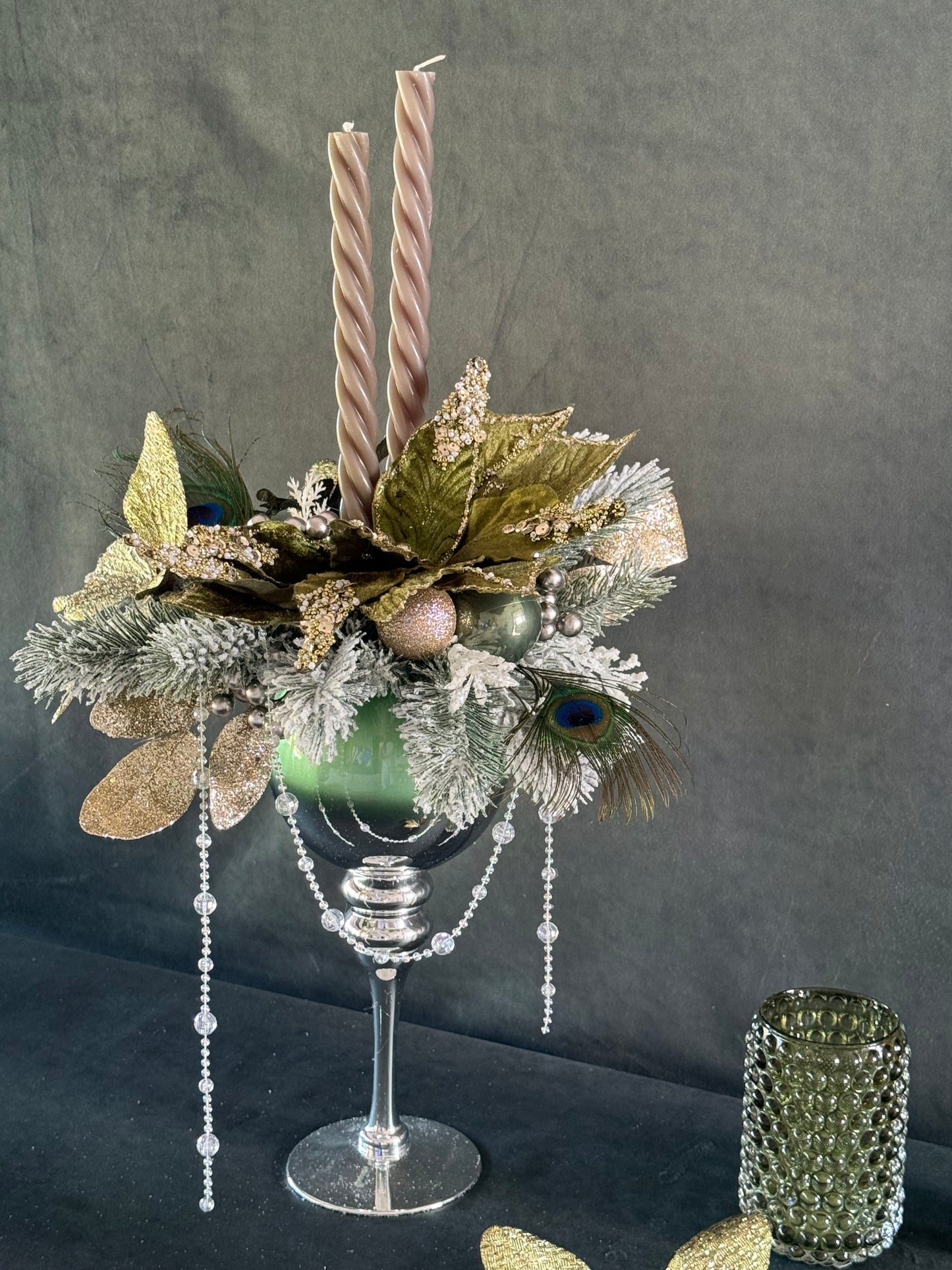 Lesli, Seasonal Decoration