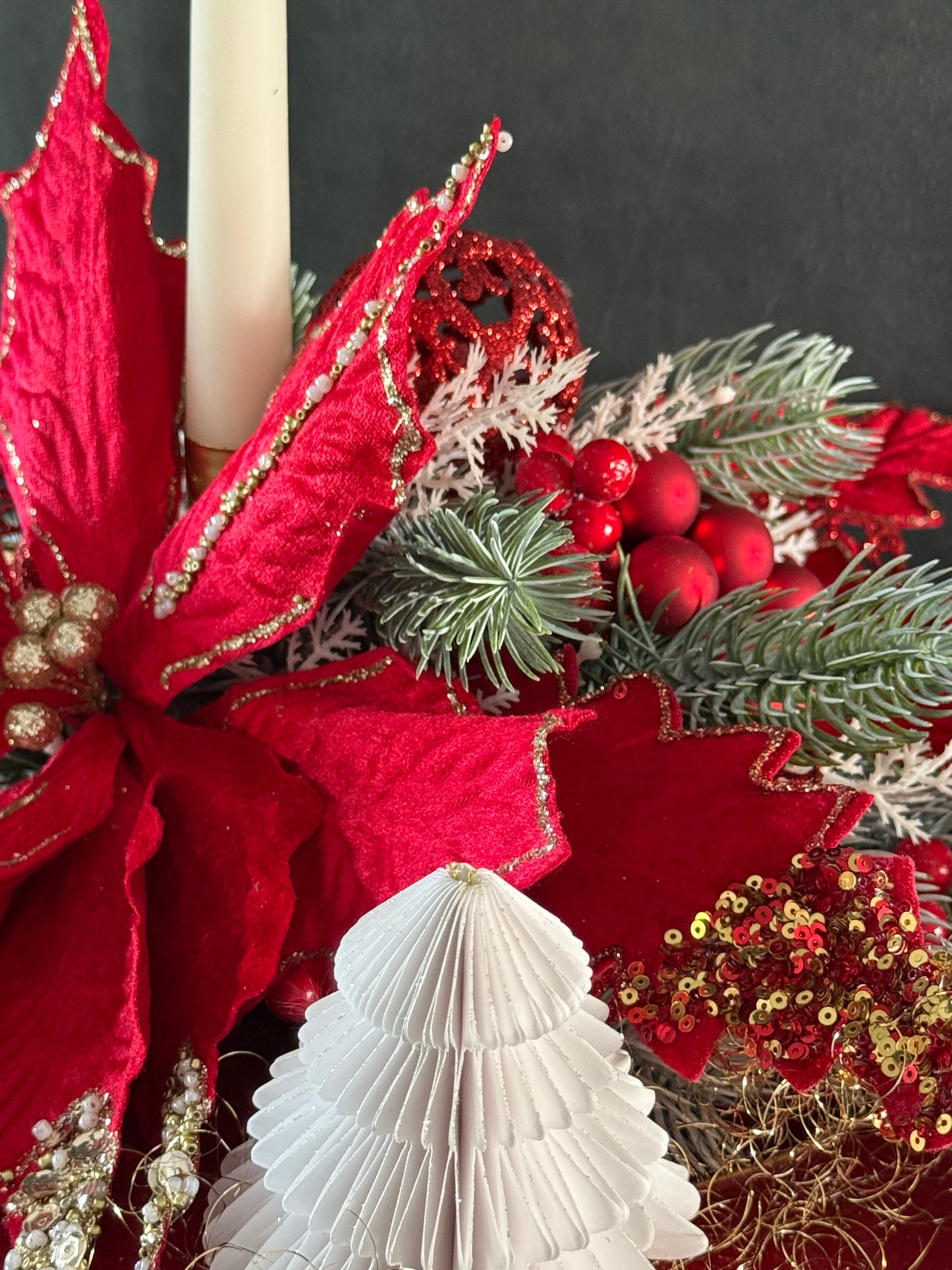 Pusy, Seasonal Decoration