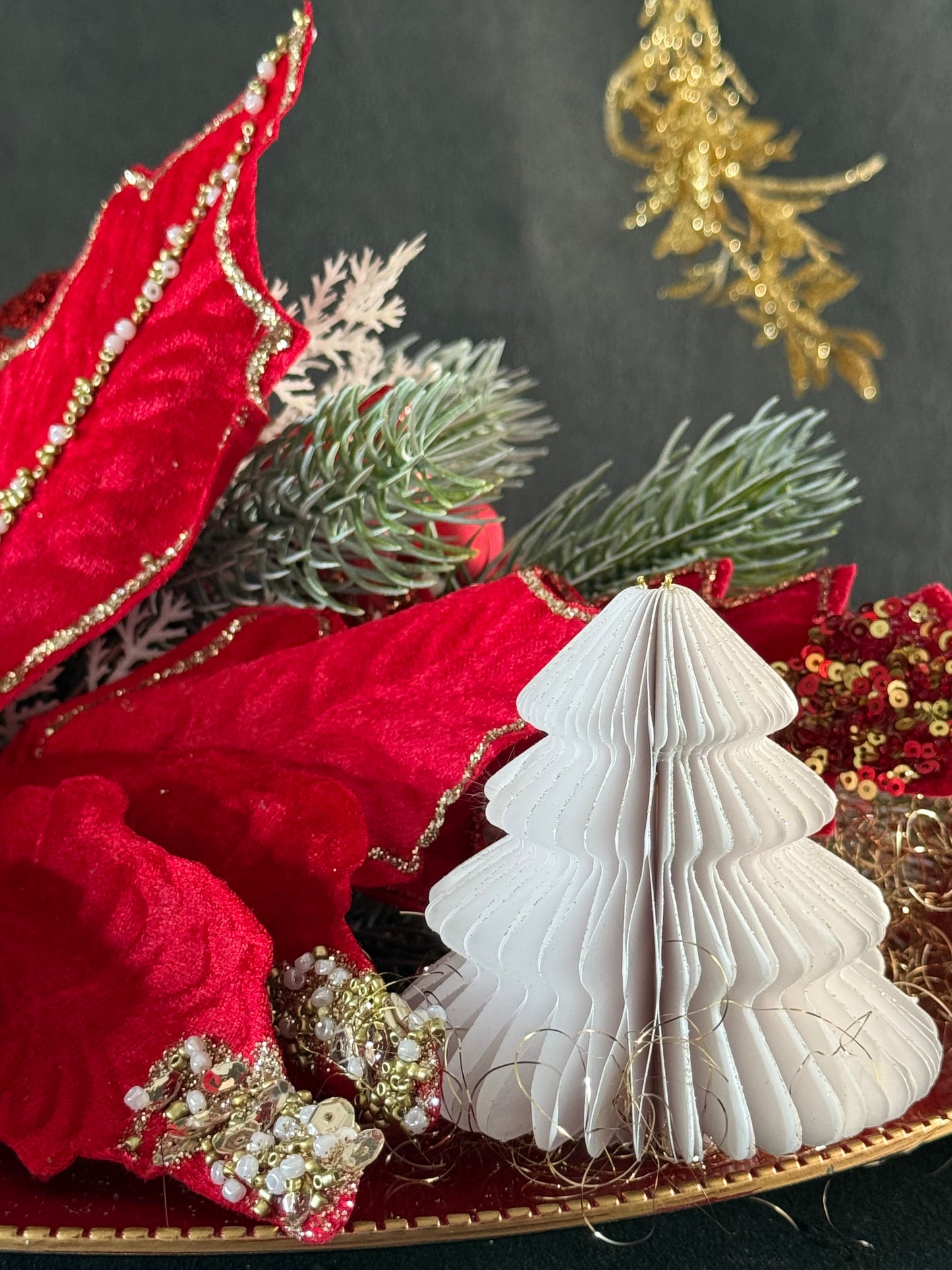 Pusy, Seasonal Decoration