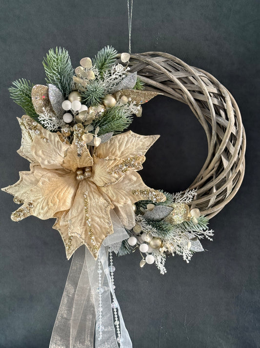 Oli , Seasonal Decoration