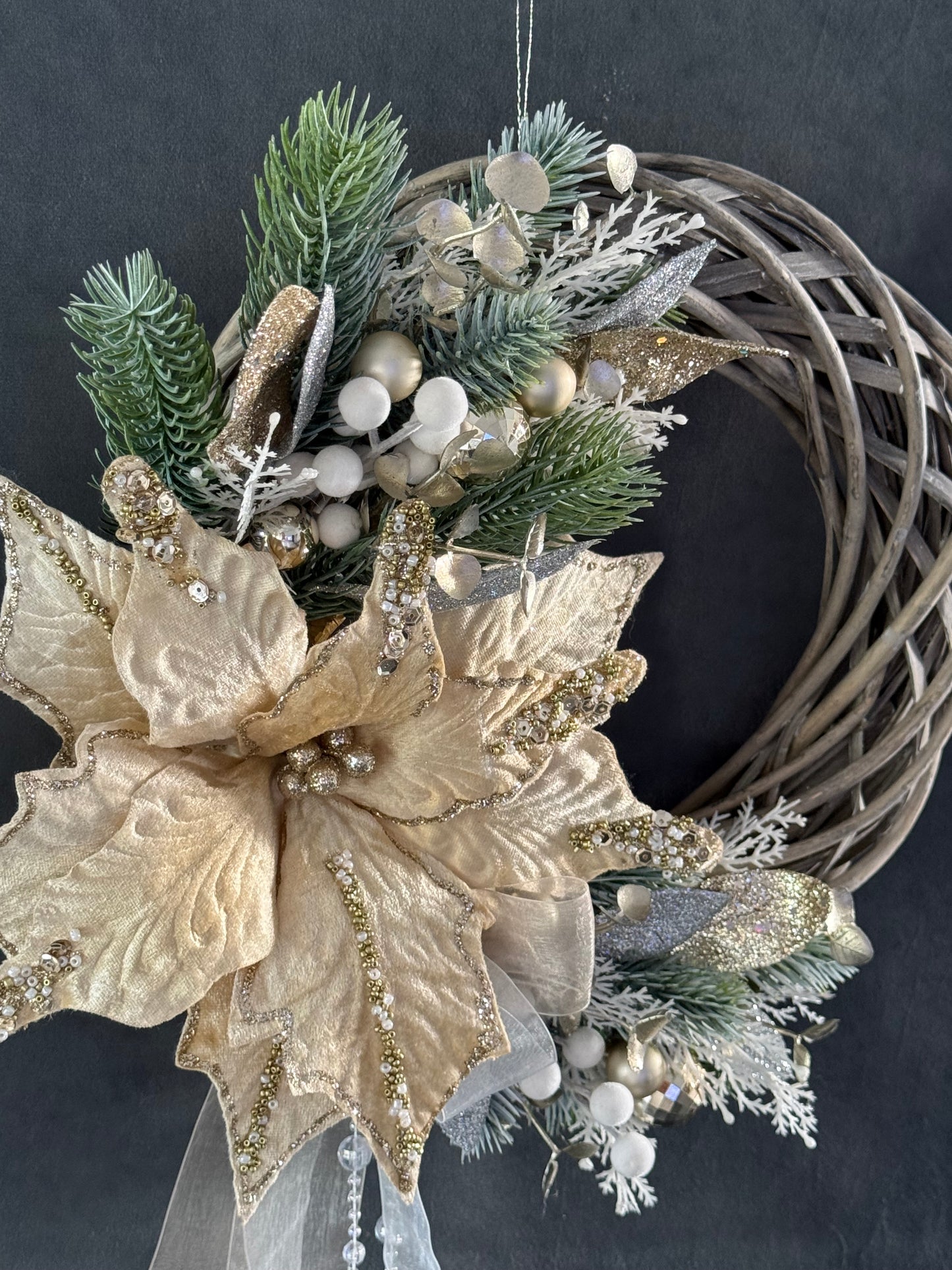 Oli , Seasonal Decoration