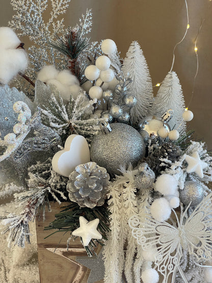 Tommy, Seasonal Decoration